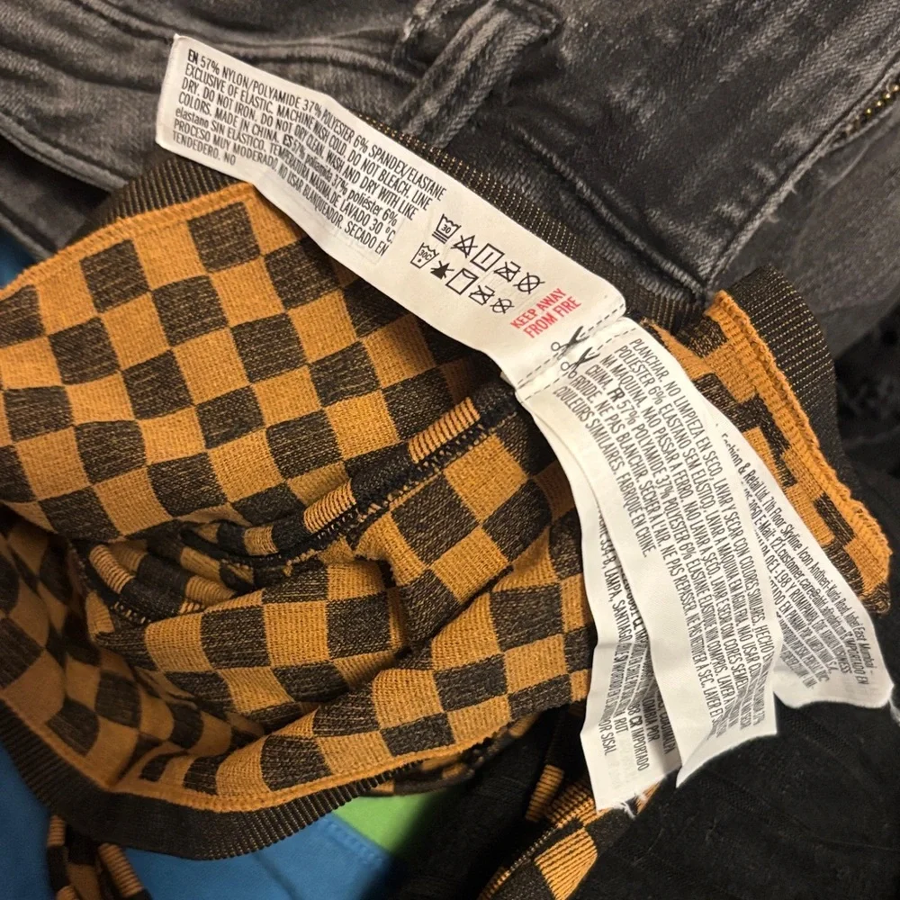 Forever 21 Checkered Crop Top - Picture 4 of 4